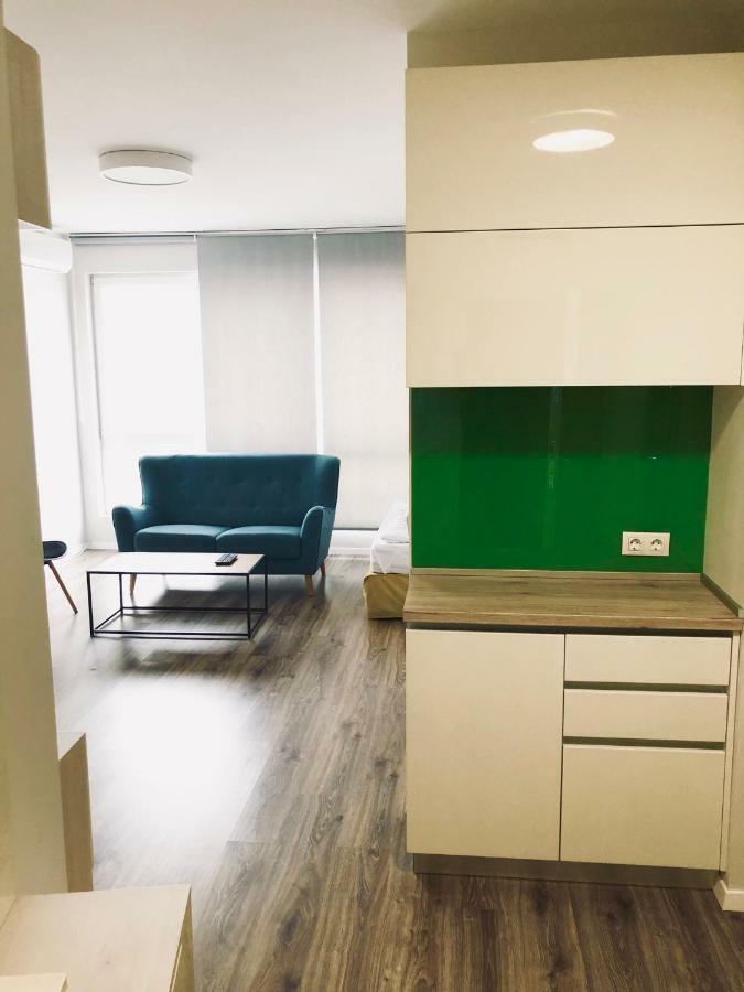 Turquoise And Magenta Apartment โซเฟีย ภายนอก รูปภาพ